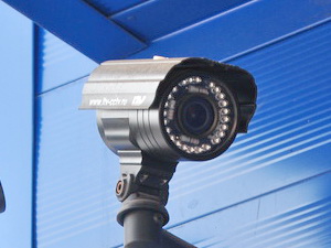 Видеокамера установленная на улице